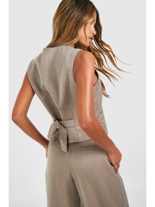 Облягаючий жилет від Mock Horn