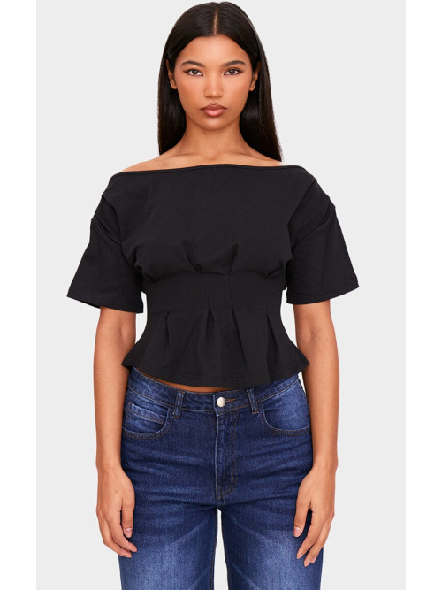 Чорна структурована футболка зі стягнутим поясом