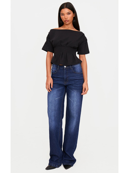 Чорна структурована футболка зі стягнутим поясом