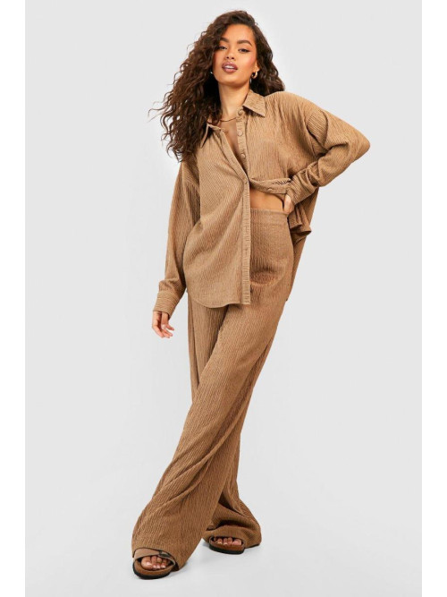 Широкі штани вільного крою зі складками