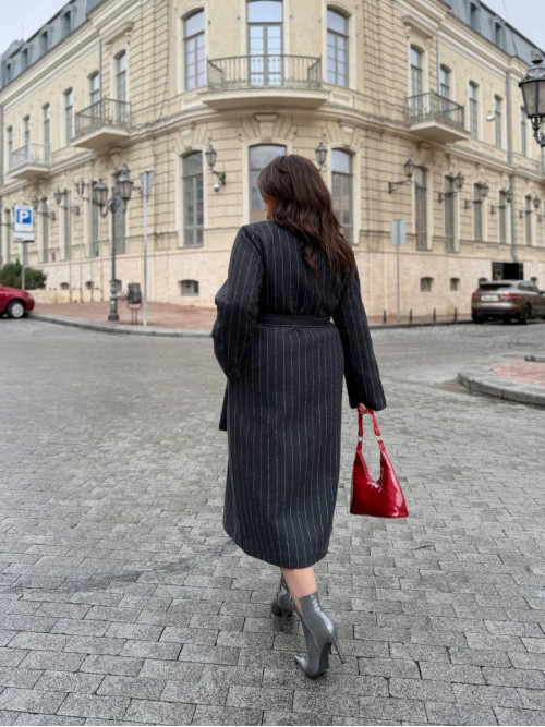 Утеплене пальто на підкладі 