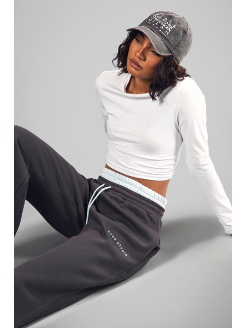 Високий джоггер з контрастною талією і широкими ногами