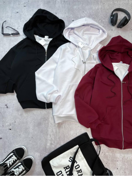 Кофта на блискавці 