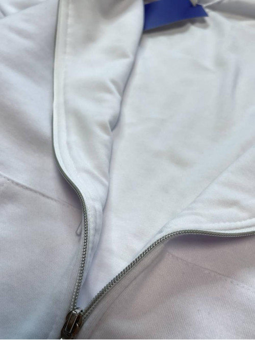 Кофта на блискавці 