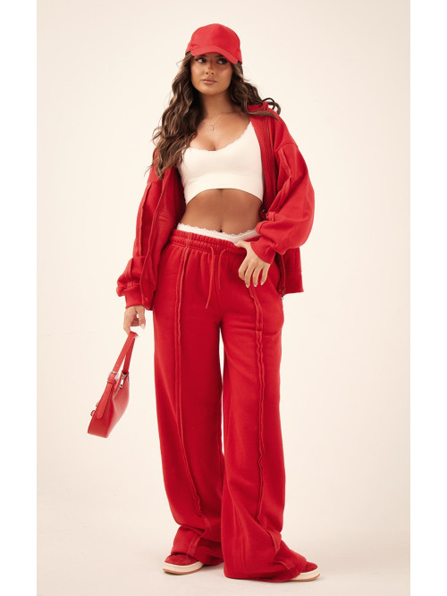 Червоні великі широкі деталі шва ноги пробіжки