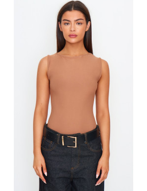 М'який топ без рукавів з вирізом-човником Mocha