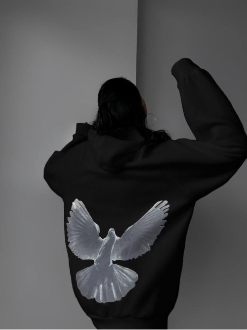 Крутий худі голуб миру 