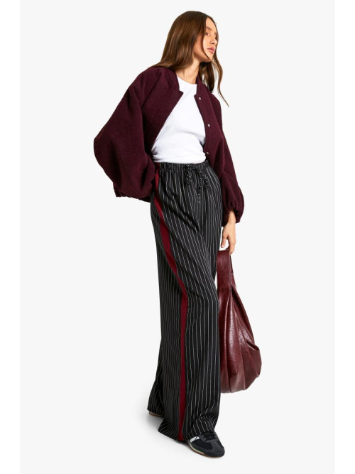 ШИРОКІ БРЮКИ З БІЧНОЮ СМУЖКОЮ В СМУЖКУ В СМУЖКУ