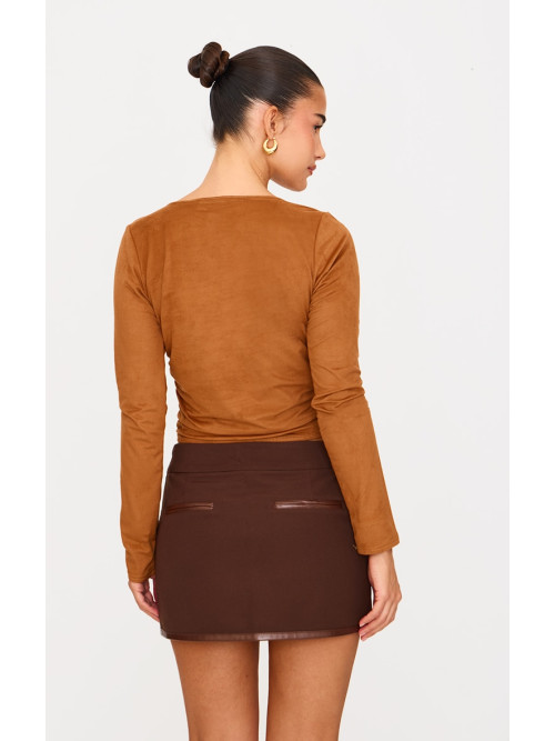 Топ із довгими рукавами з вирізом із замшею та штучною замшею