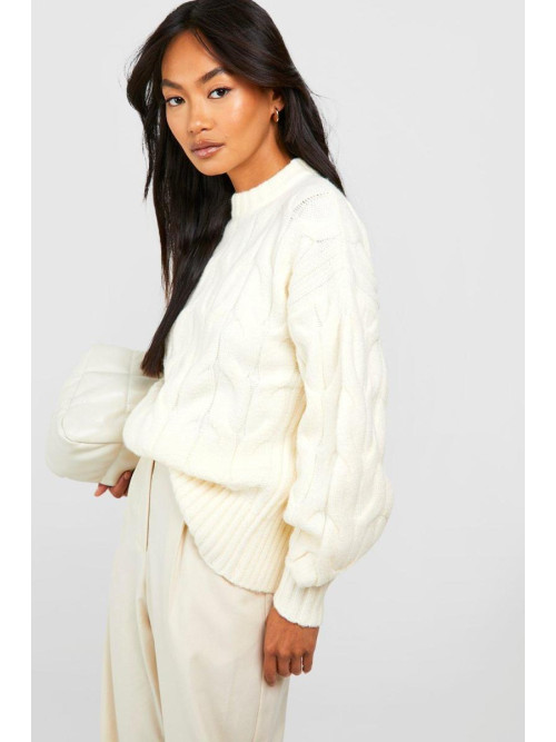 Масивний м'який в'язаний джемпер