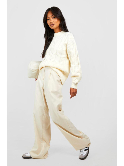 Масивний м'який в'язаний джемпер