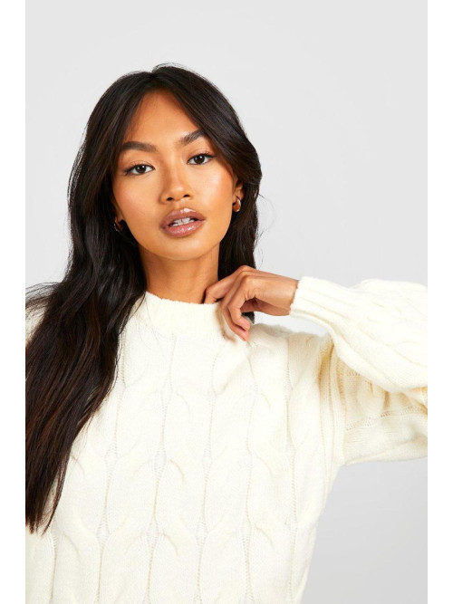 Масивний м'який в'язаний джемпер